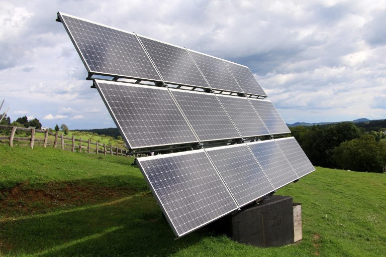 Lire la suite à propos de l’article Comment fonctionne l&rsquo;autoconsommation avec les panneaux solaires photovoltaïques ?