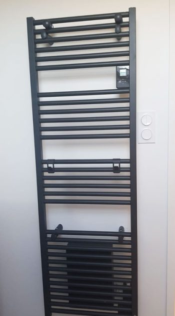 Chauffage sèche-serviette électrique